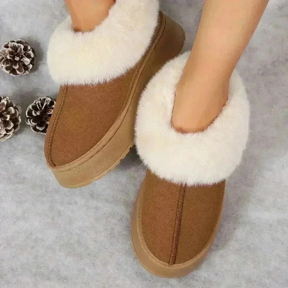 Brown Fashionable Women's Suede Shearling Ankle Moccasins - Picture 5 of 8